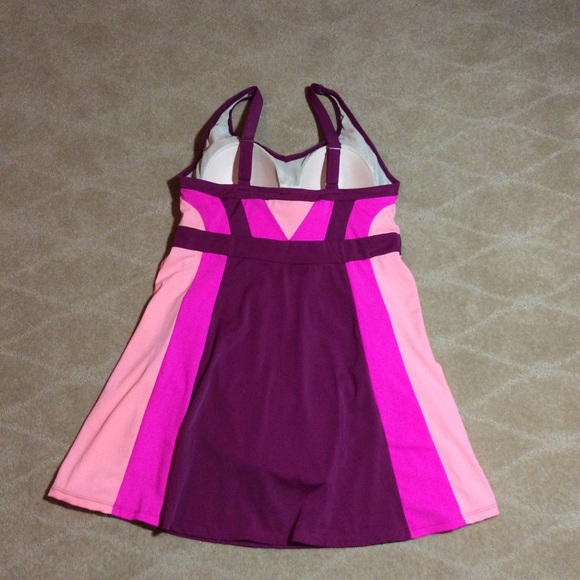 Swim 365 NWOT Colorblock Swimdress Size 14 - Picture 3 of 6